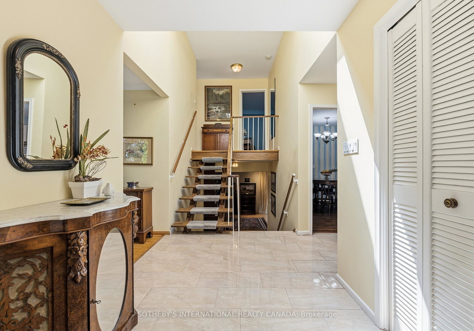 29-leacock-crescent-north-york-ontario-c13204584