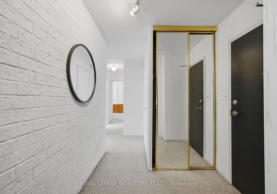 15-vicora-linkway-east-york-ontario-c13205628