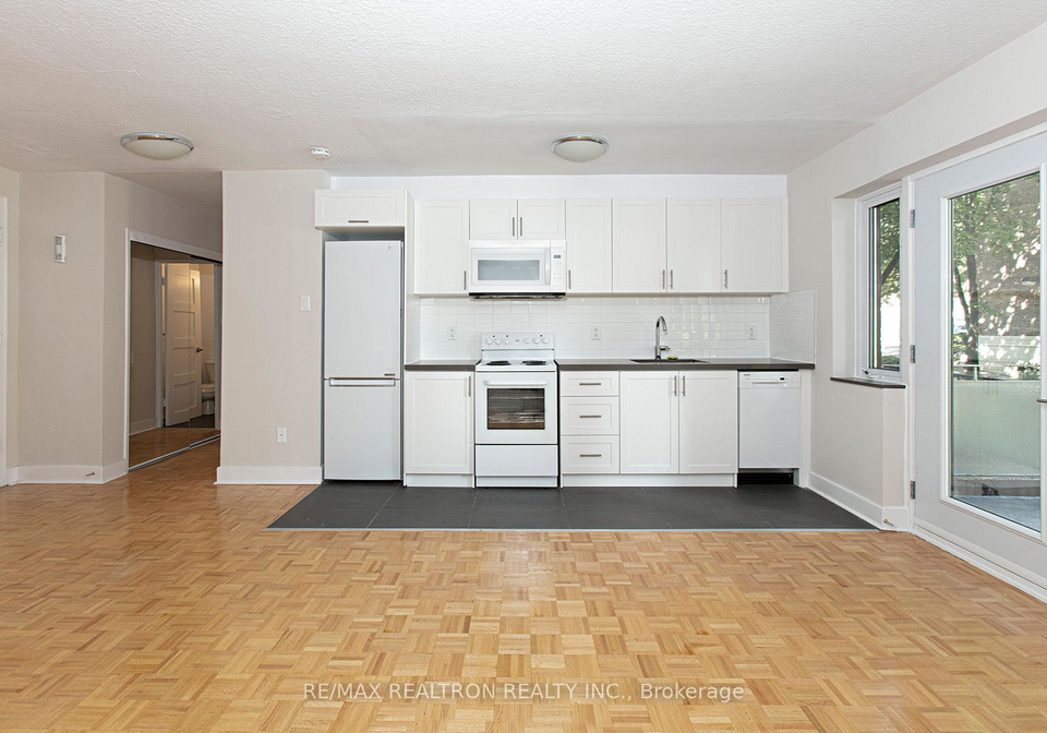 95-lawton-boulevard-toronto-ontario-c13205920