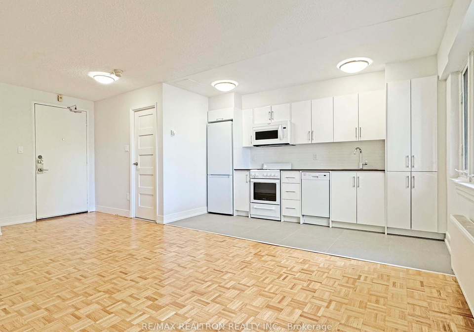 95-lawton-boulevard-toronto-ontario-c13205920