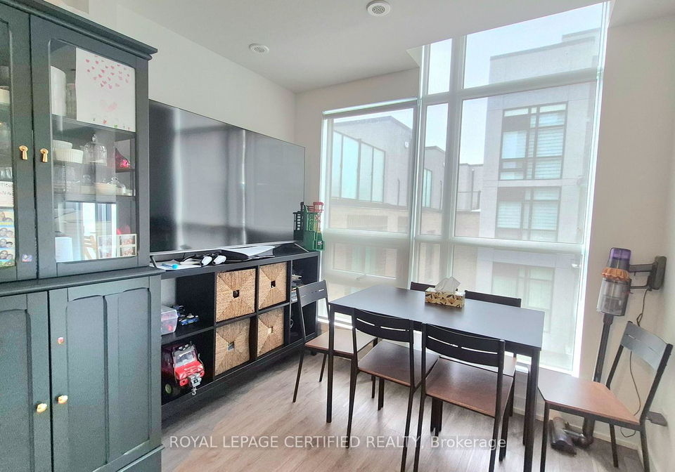 851-sheppard-avenue-w-toronto-ontario-c13205950
