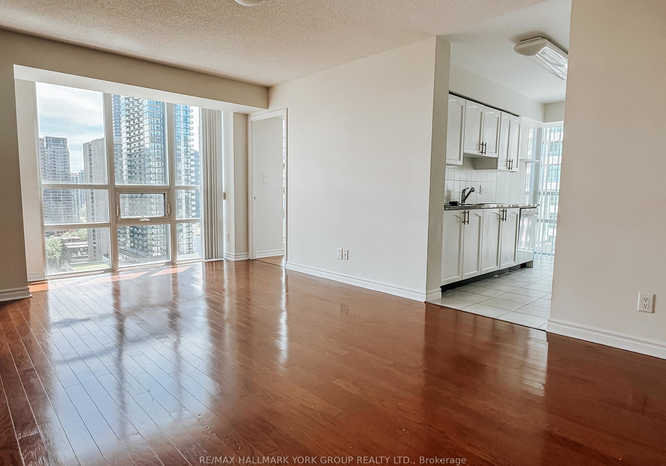 35-hollywood-avenue-north-york-ontario-c13206258