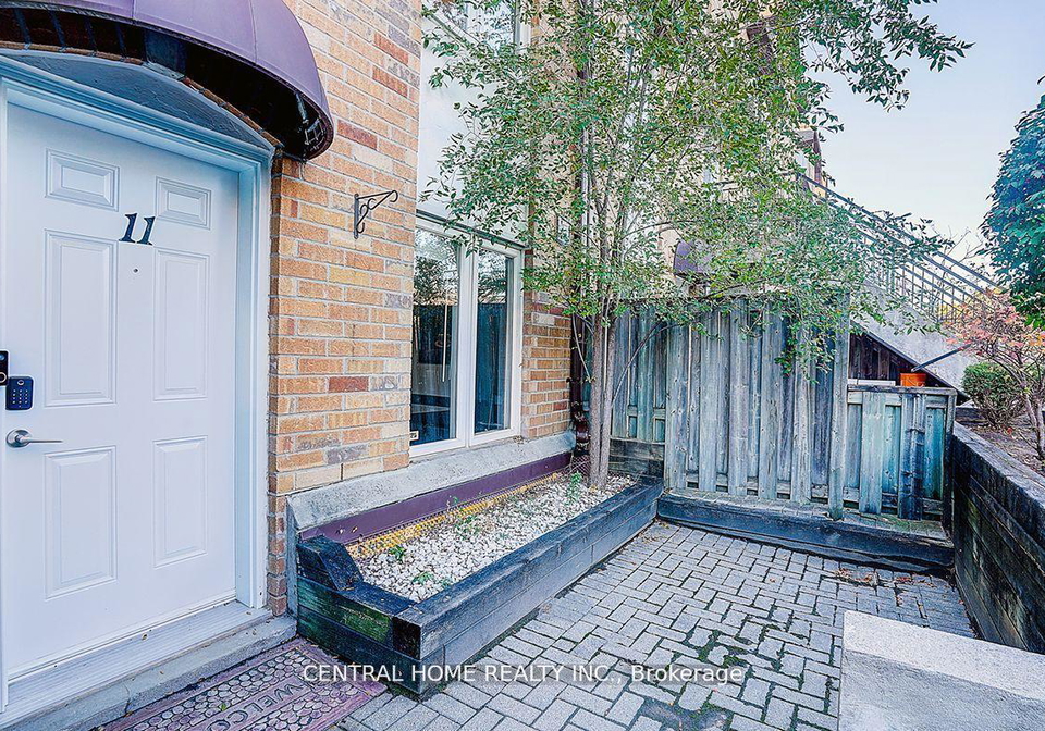 988-sheppard-avenue-w-toronto-ontario-c13206270