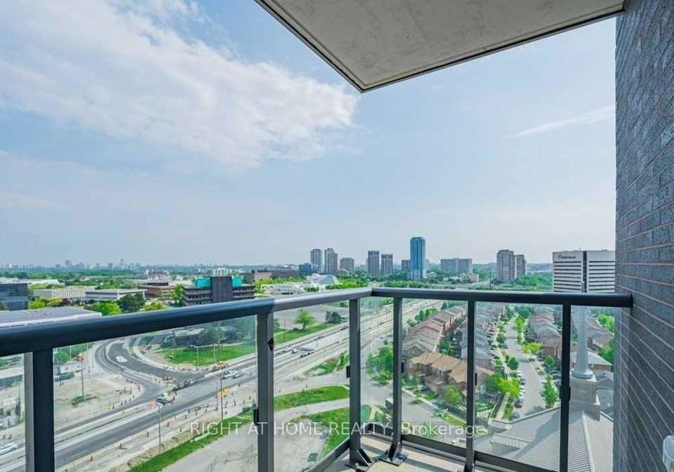 6-sonic-way-east-york-ontario-c13206418
