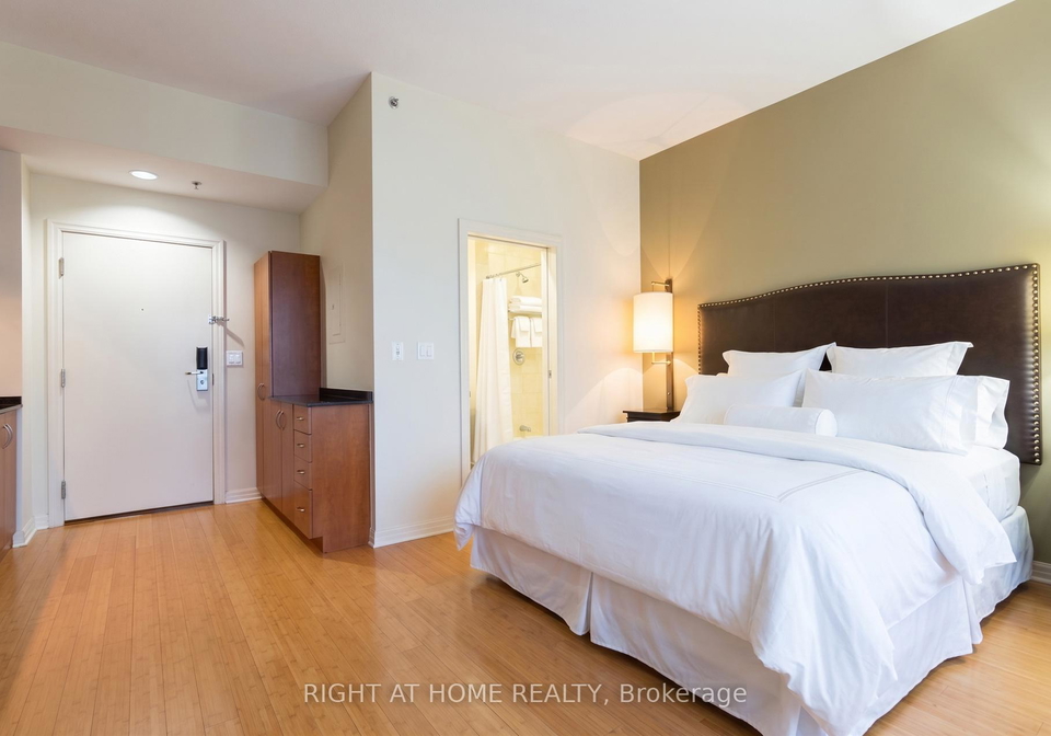 1-king-street-w-toronto-ontario-c13206454