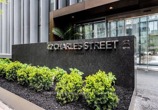 42-charles-street-e-toronto-ontario-c13207022