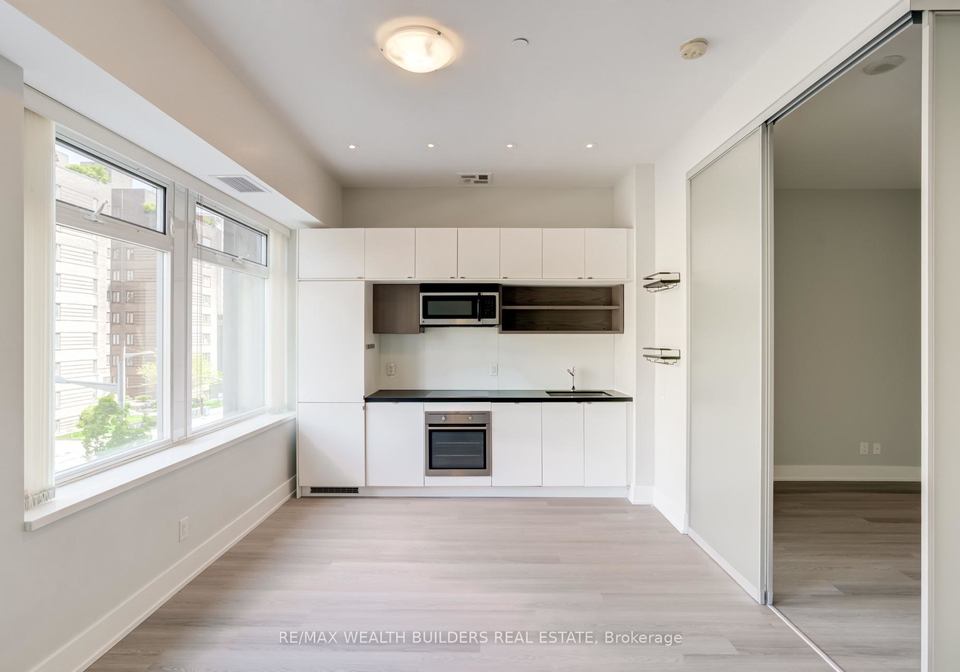 111-st-clair-avenue-w-toronto-ontario-c13207032