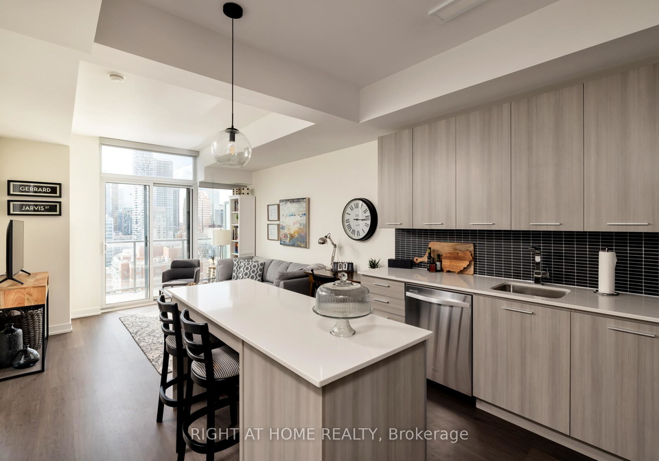 105-george-street-e-toronto-ontario-c13207108