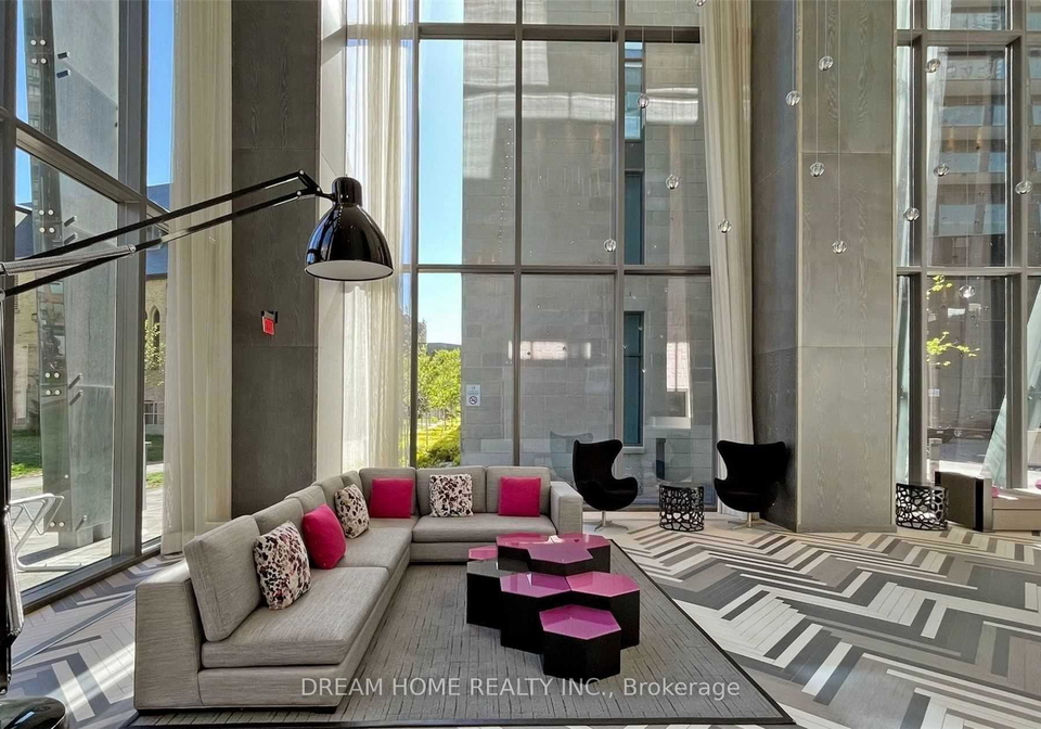 1080-bay-street-toronto-ontario-c13207262