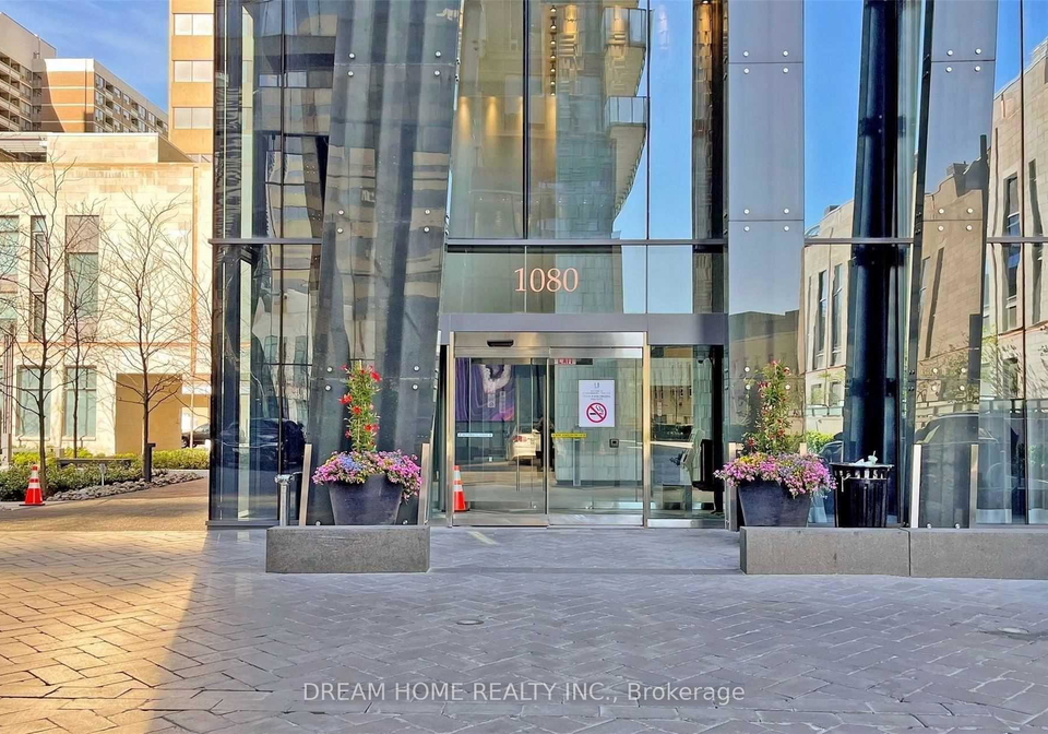 1080-bay-street-toronto-ontario-c13207262