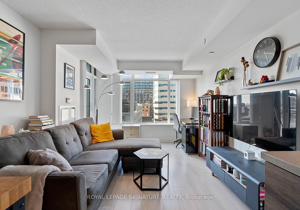 525-adelaide-street-w-toronto-ontario-c13207326