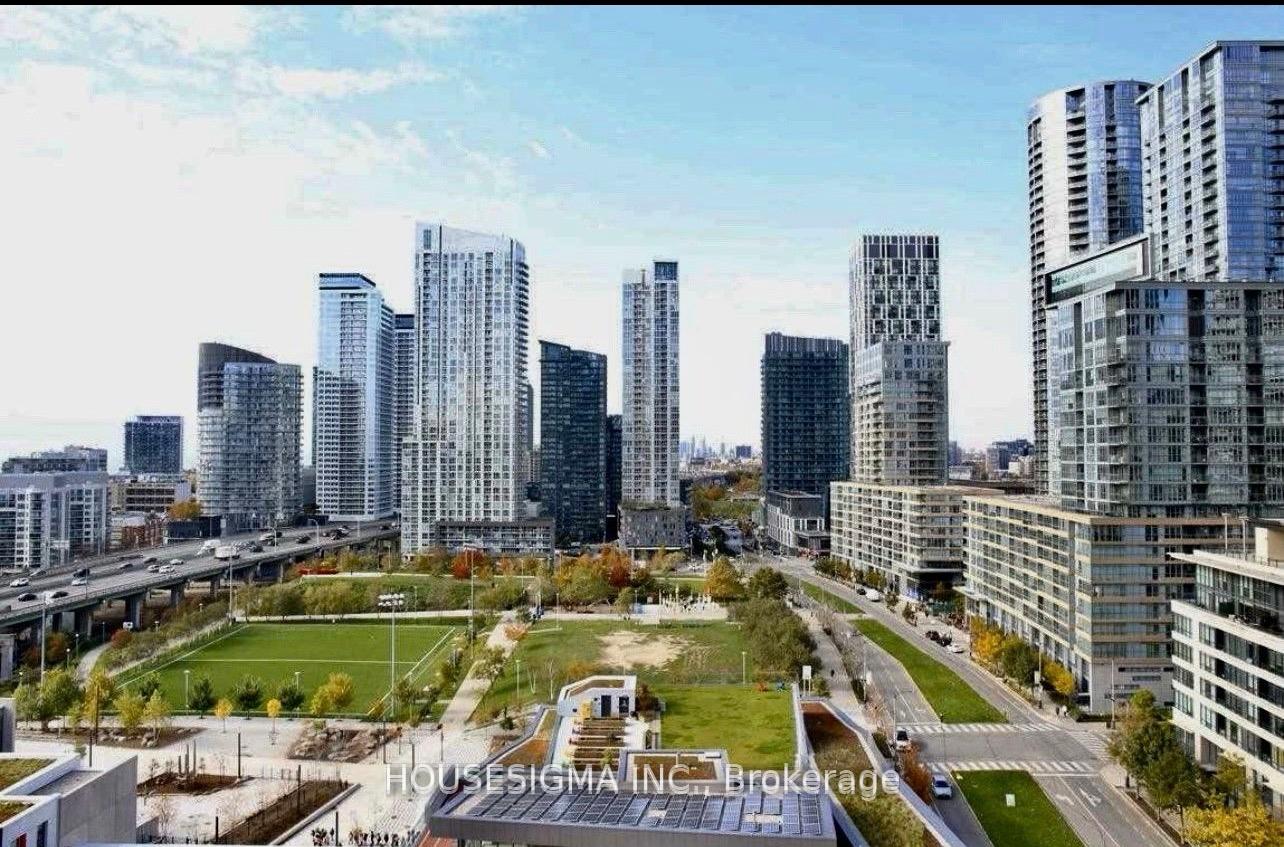 15-fort-york-boulevard-toronto-ontario-c13207458