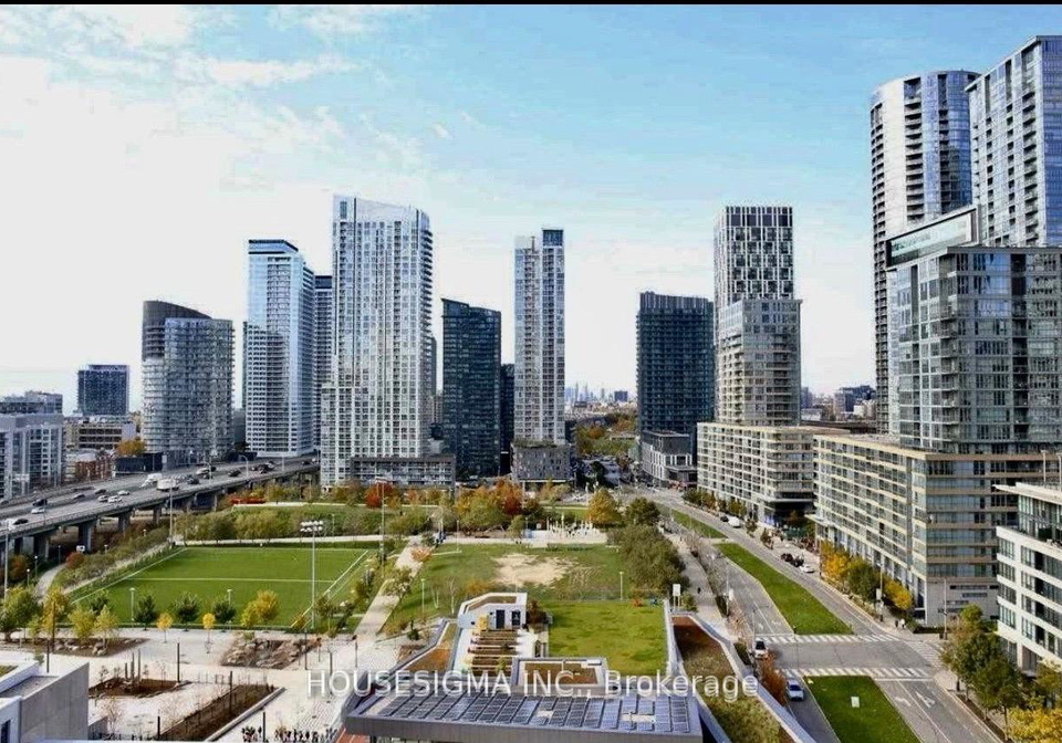 15-fort-york-boulevard-toronto-ontario-c13207458