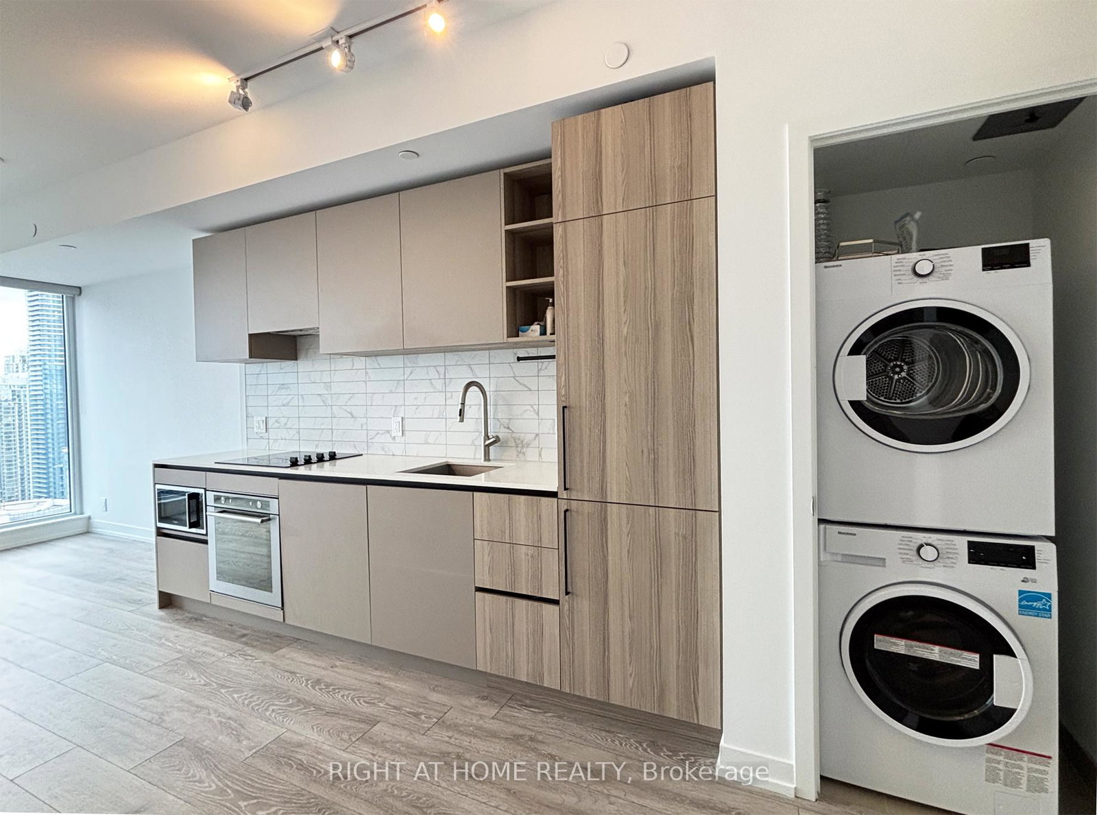 55-mercer-street-toronto-ontario-c13207558