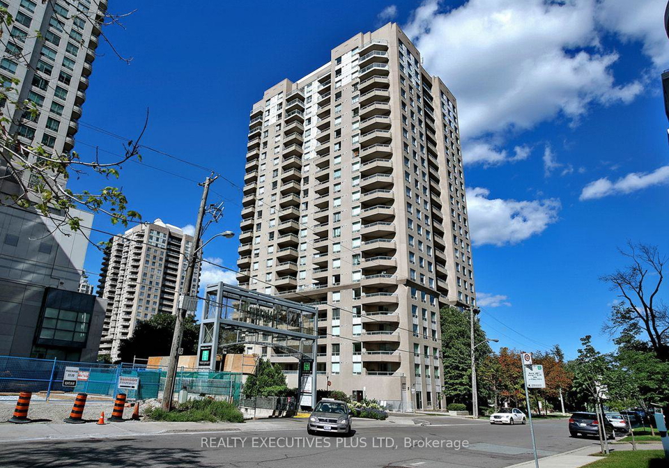 18-hillcrest-avenue-north-york-ontario-c13207618
