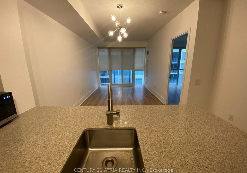 560-front-street-w-toronto-ontario-c13208330