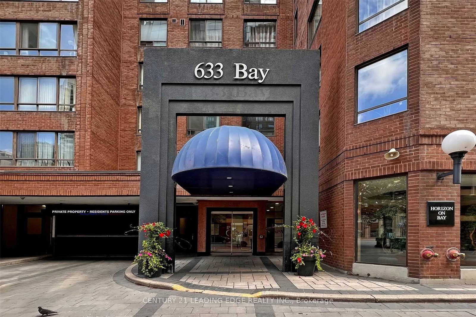 633-bay-street-toronto-ontario-c13208352