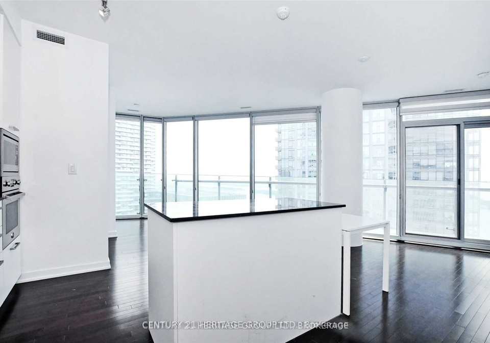 12-york-street-toronto-ontario-c13208656