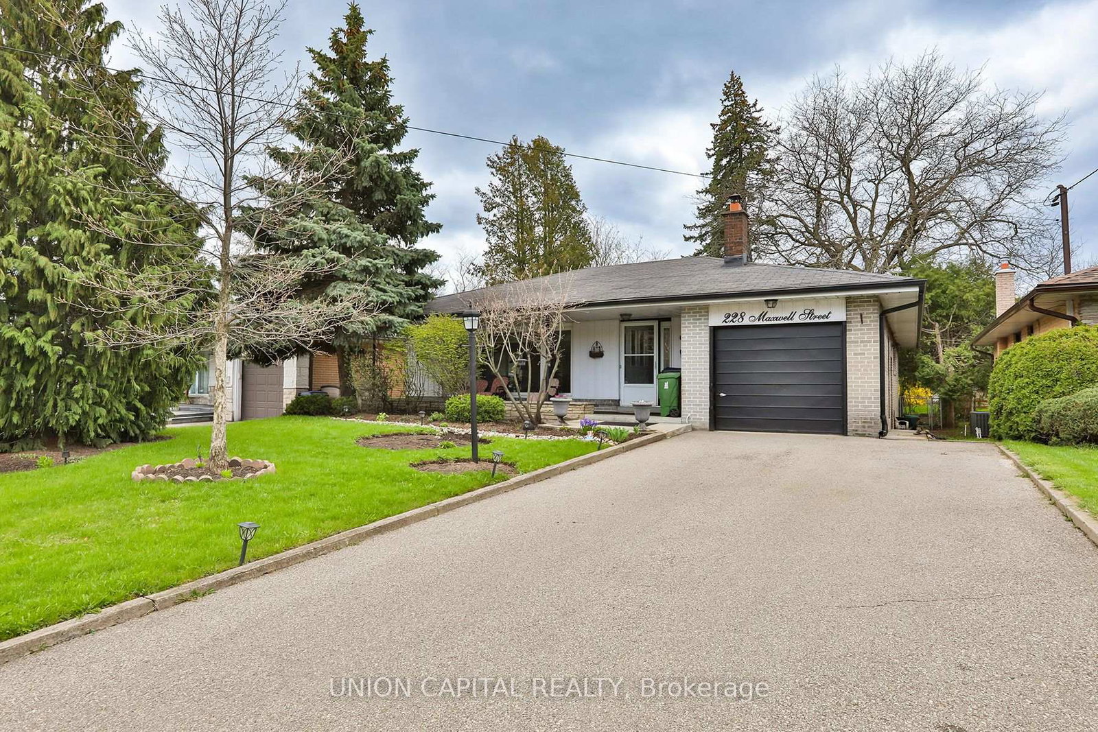 228-maxwell-street-toronto-ontario-c13208744
