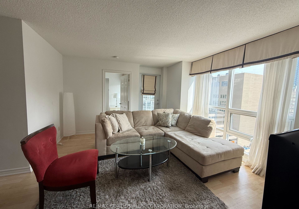 761-bay-street-toronto-ontario-c13208754