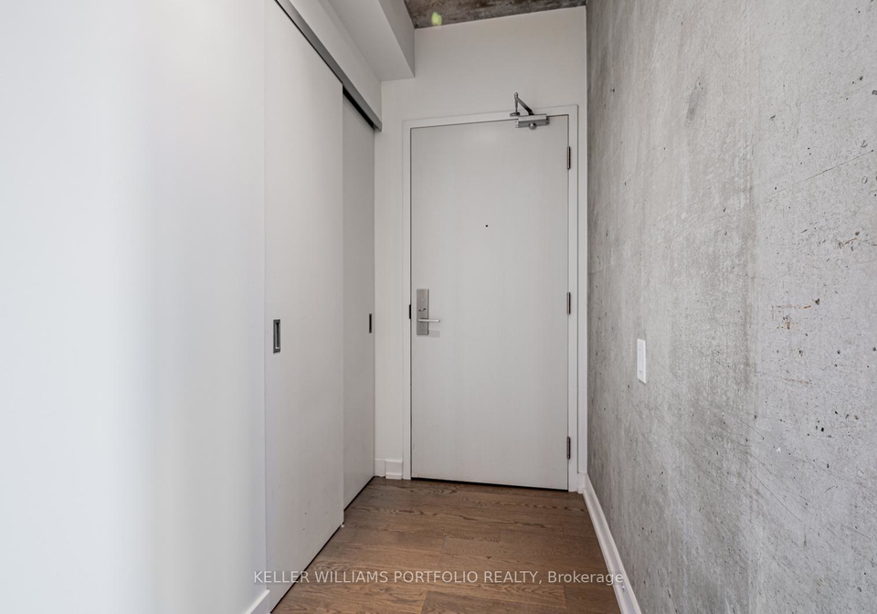 39-brant-street-toronto-ontario-c13208822