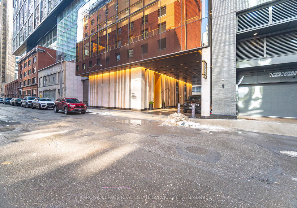 15-mercer-street-toronto-ontario-c13209116