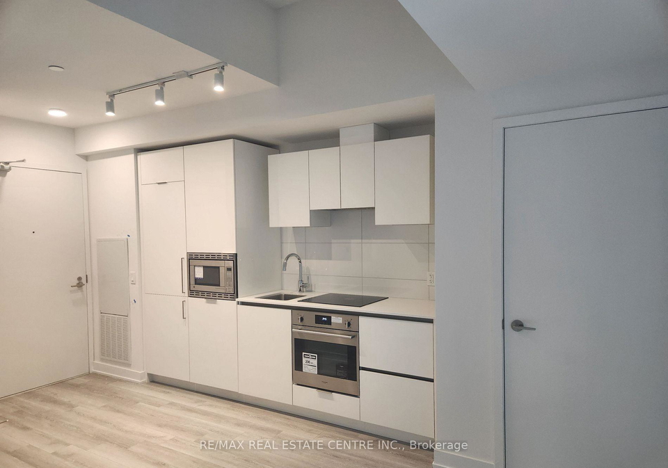 121-st-patrick-street-toronto-ontario-c13209382