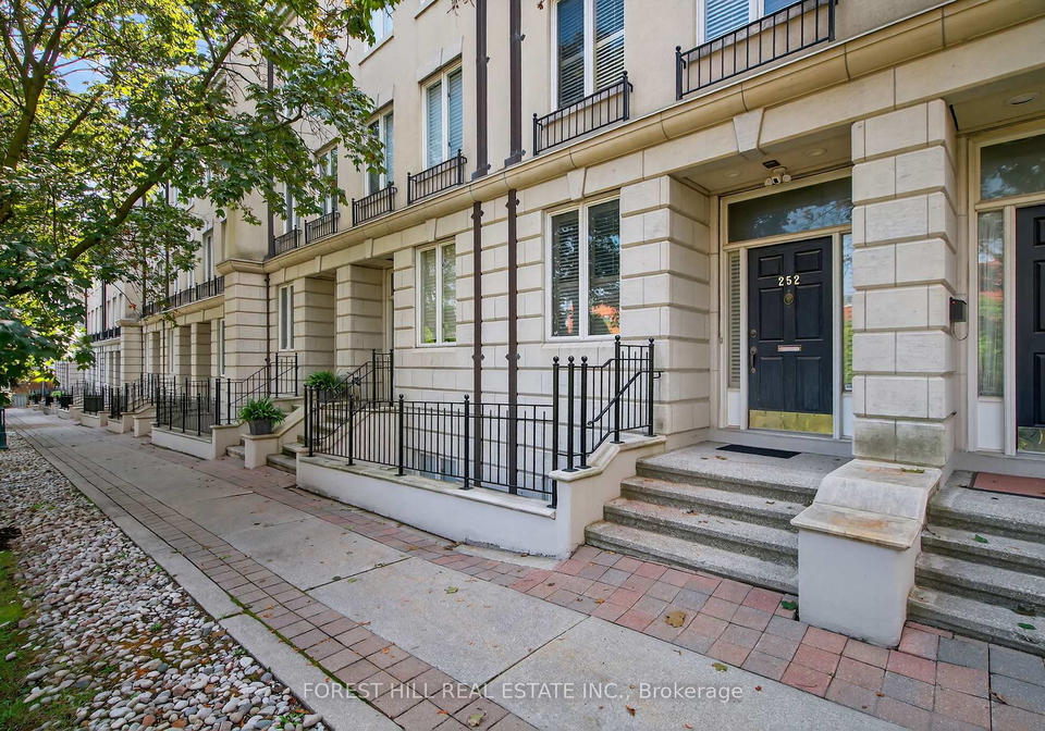 252-spadina-road-toronto-ontario-c13209478