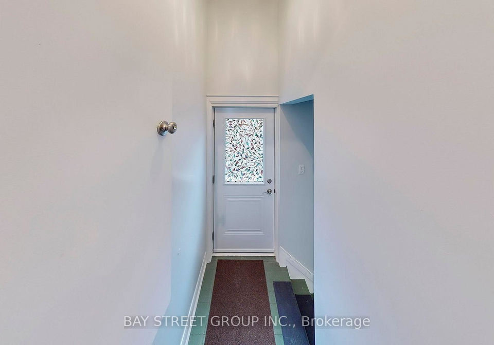390-roehampton-avenue-toronto-ontario-c13209528