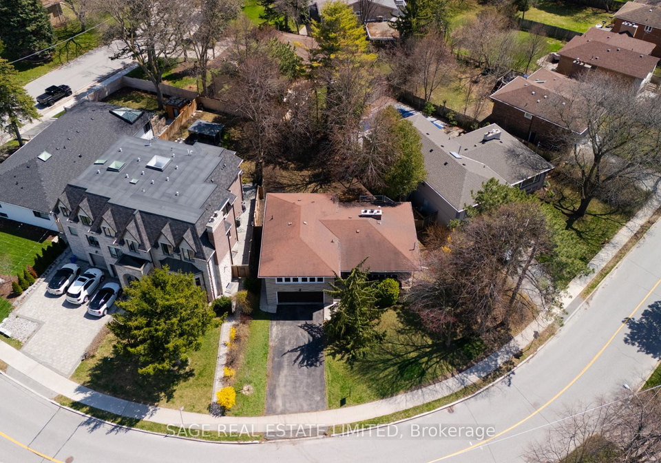 9-hawksbury-drive-north-york-ontario-c13209666