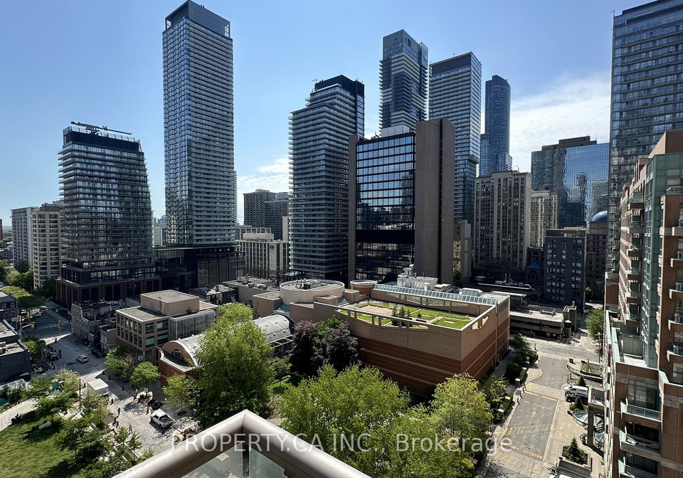 909-bay-street-toronto-ontario-c13209698