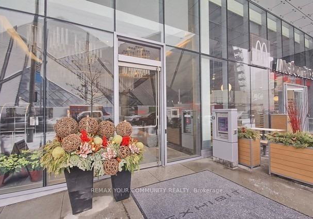 200-bloor-street-w-toronto-ontario-c13209856
