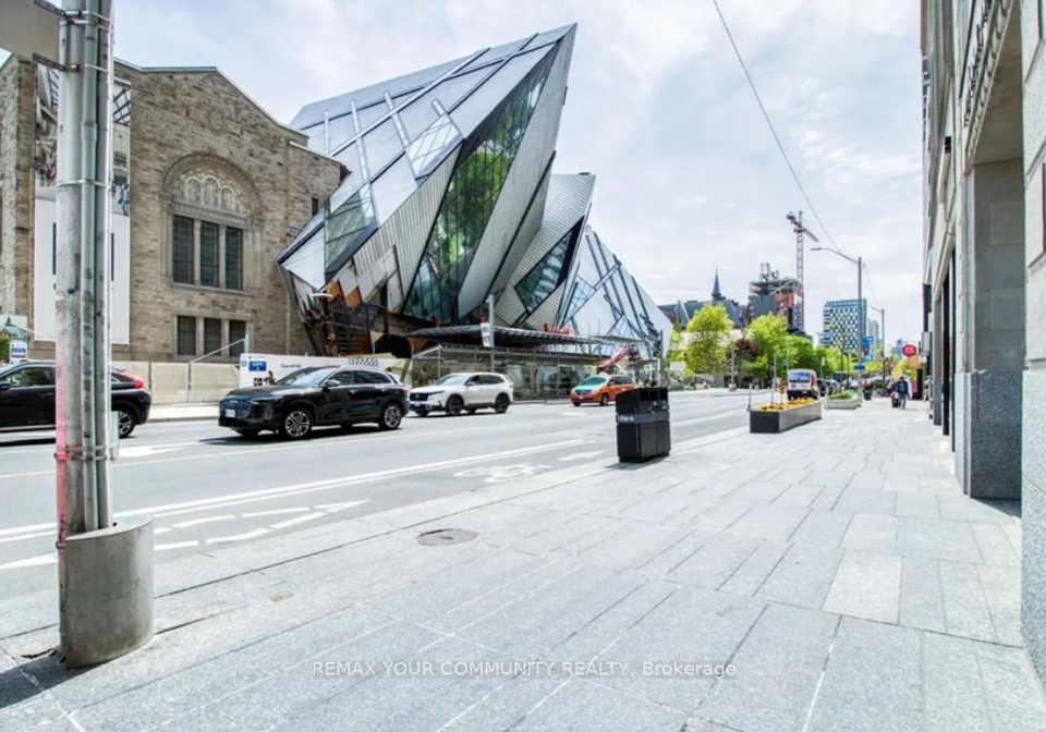 200-bloor-street-w-toronto-ontario-c13209856