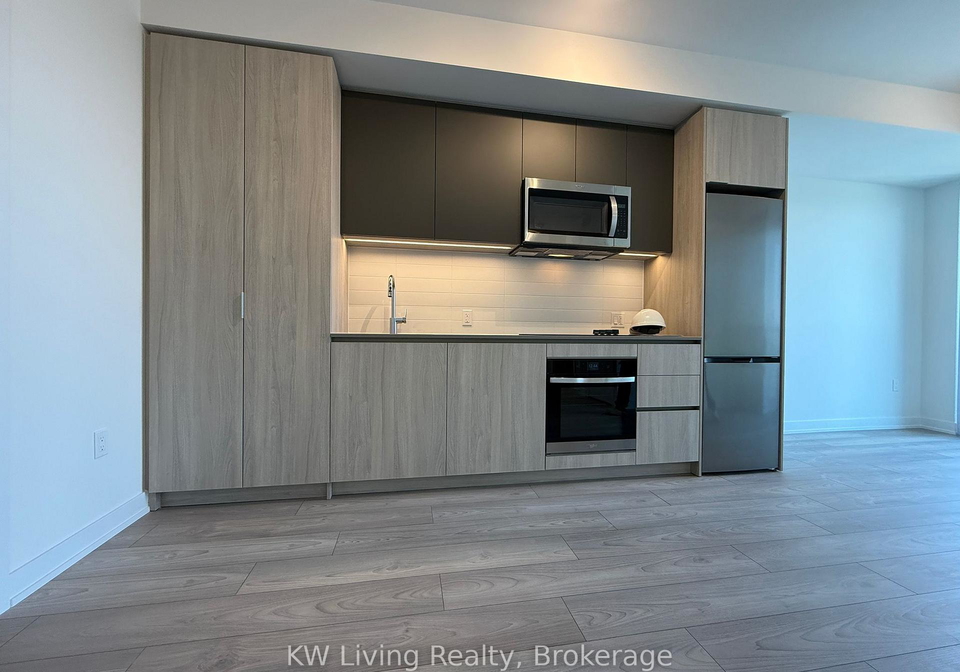 5858-yonge-street-toronto-ontario-c13210138