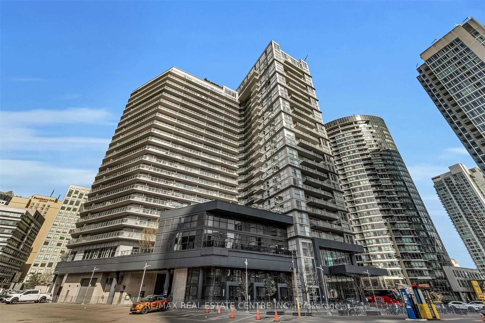 352-front-street-w-toronto-ontario-c13210406