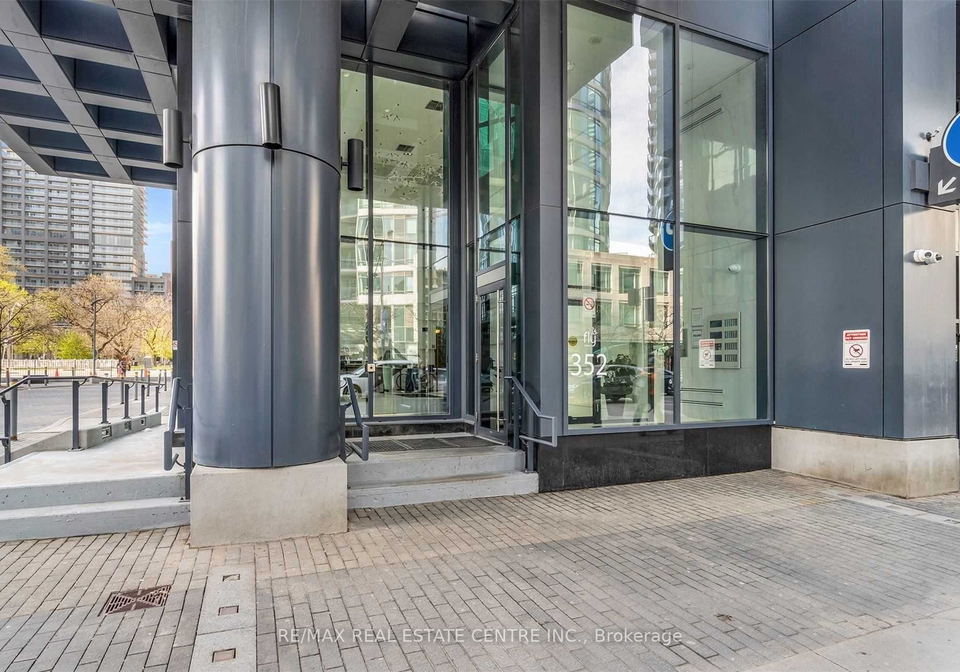 352-front-street-w-toronto-ontario-c13210406