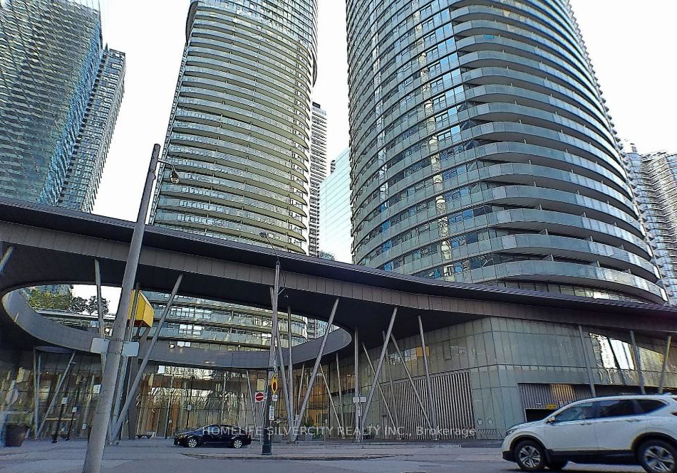 12-york-street-toronto-ontario-c13210464