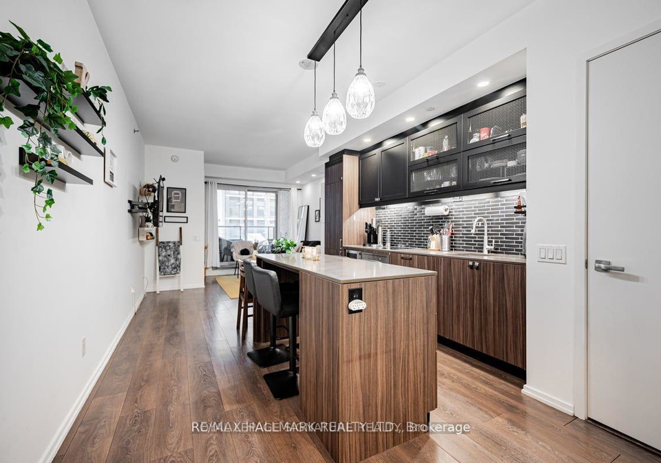 783-bathurst-street-toronto-ontario-c13210526