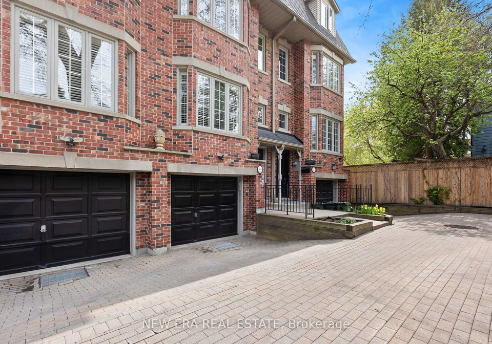 35-spruce-street-toronto-ontario-c13210892