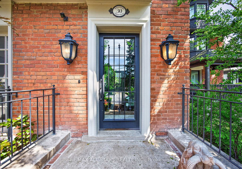 30-edgewood-crescent-toronto-ontario-c13211110