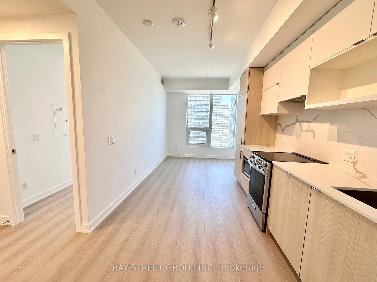 100-queen-street-e-toronto-ontario-c13211190