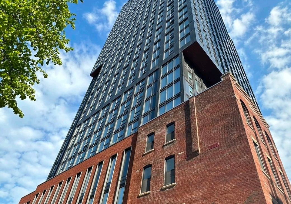 100-queen-street-e-toronto-ontario-c13211346