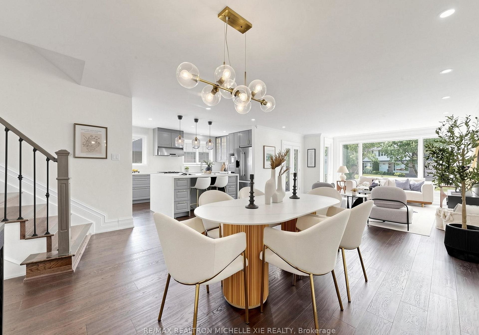 8-meadowglade-crescent-north-york-ontario-c13211478