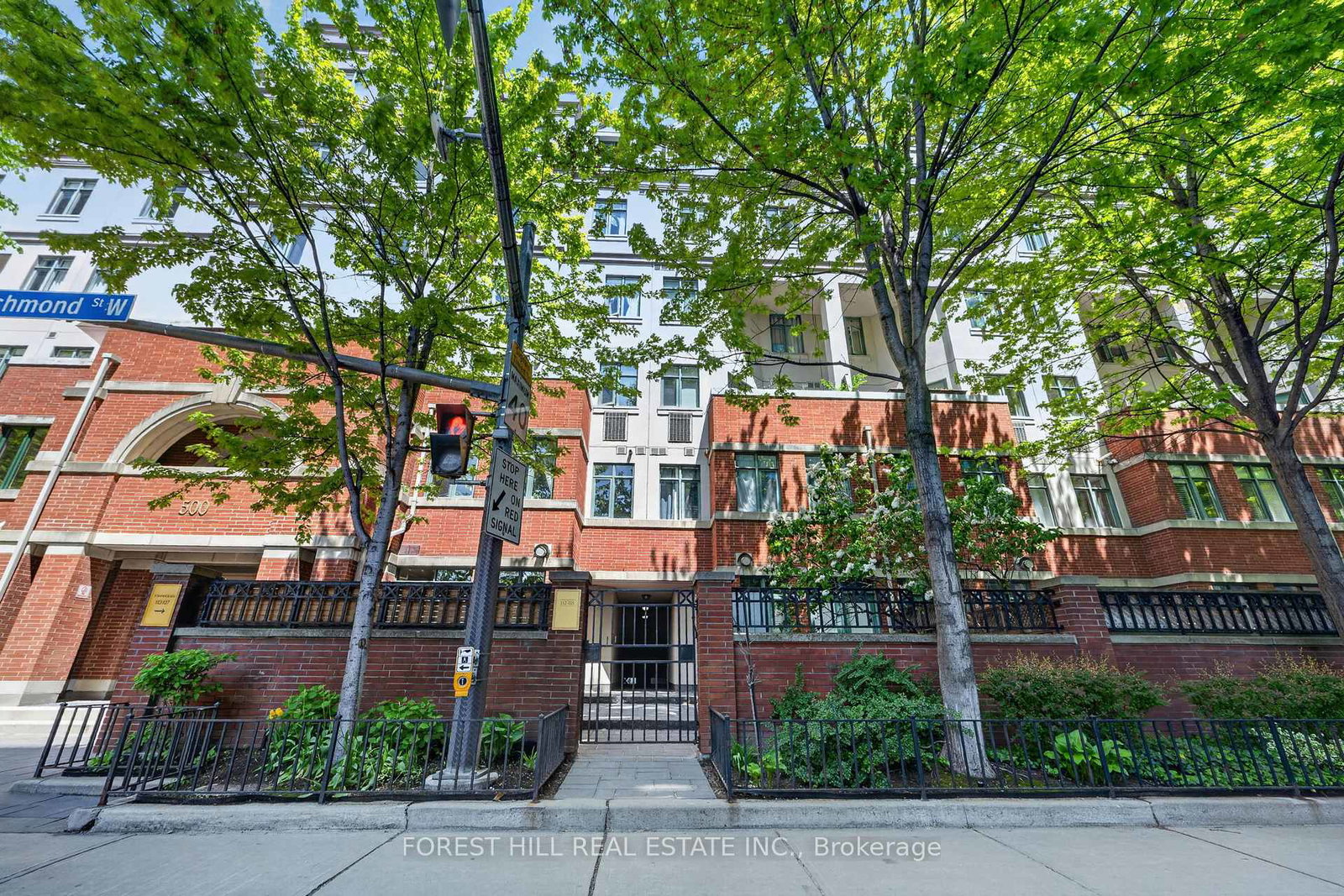500-richmond-street-w-toronto-ontario-c13211512