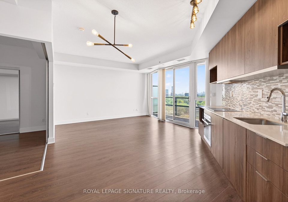99-the-donway-w-north-york-ontario-c13211560