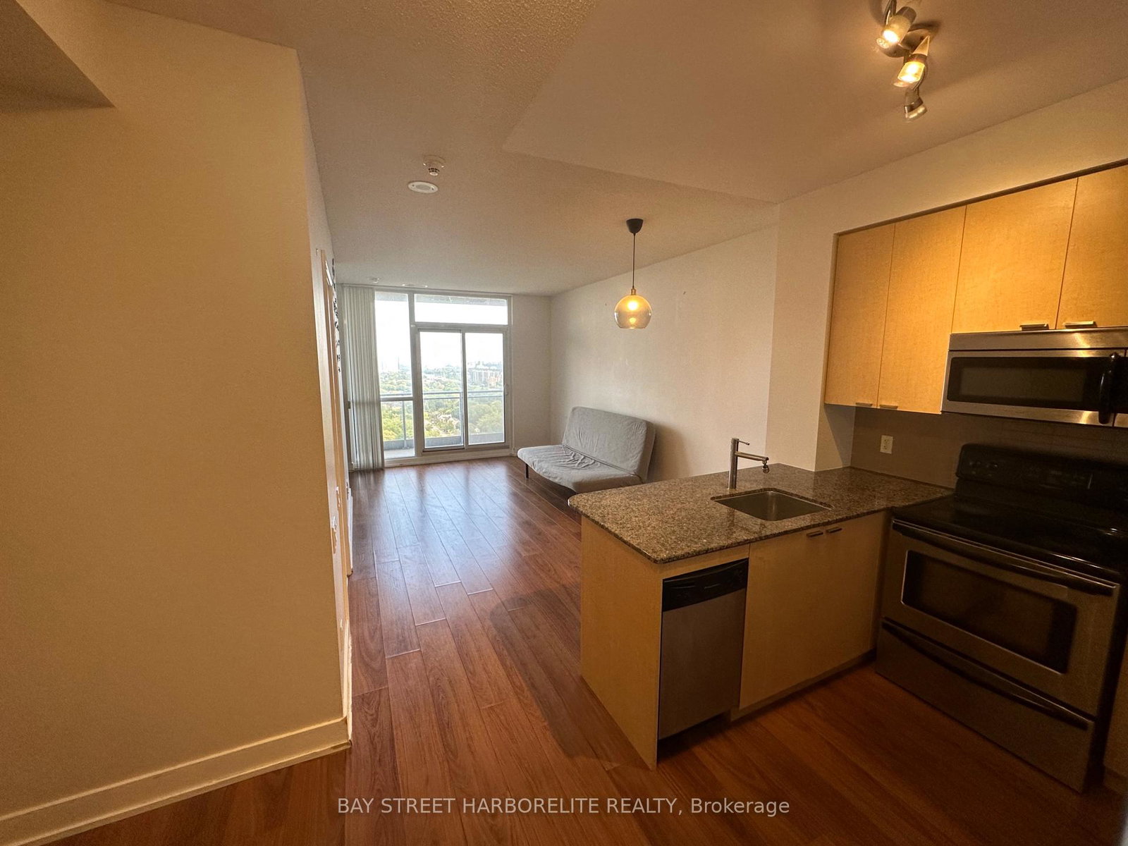 23-sheppard-avenue-e-north-york-ontario-c13211908
