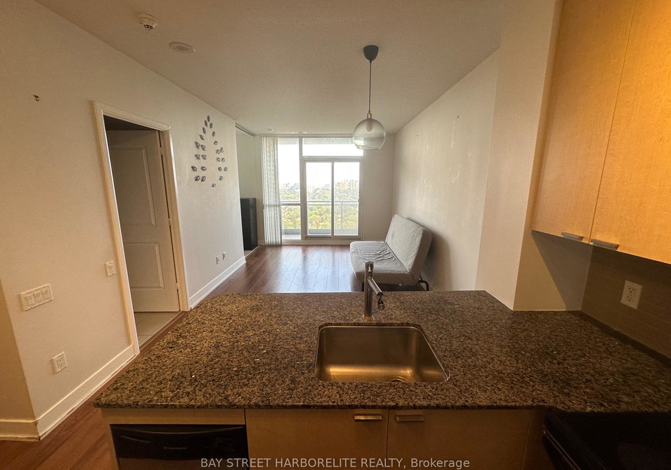 23-sheppard-avenue-e-north-york-ontario-c13211908