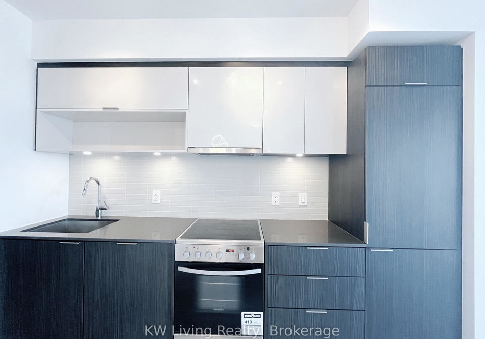 159-wellesley-street-e-toronto-ontario-c13212142