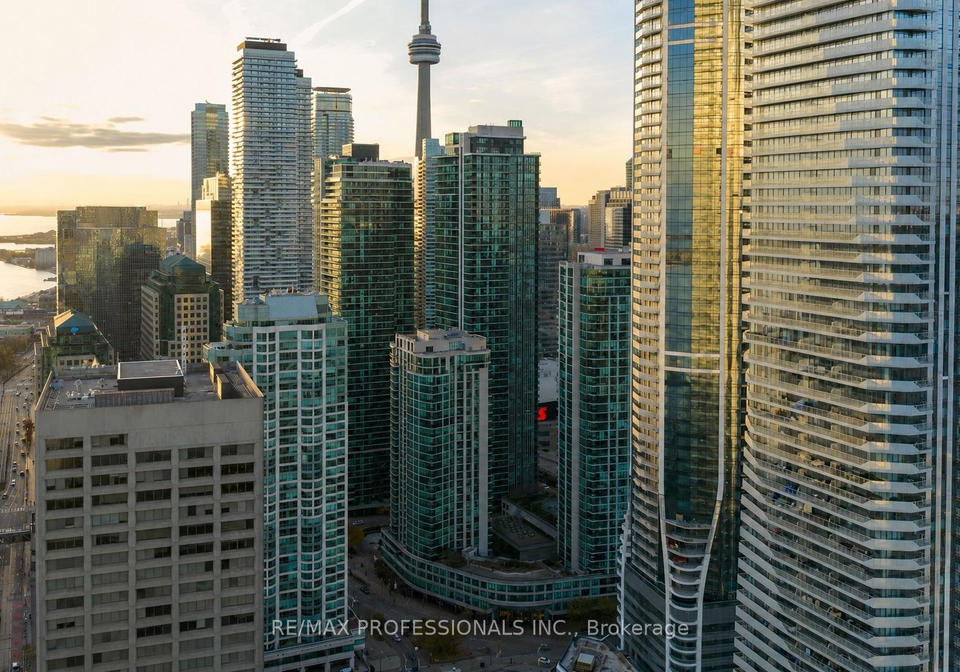 16-yonge-street-toronto-ontario-c13212150