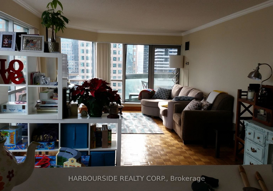 10-yonge-street-toronto-ontario-c13212448